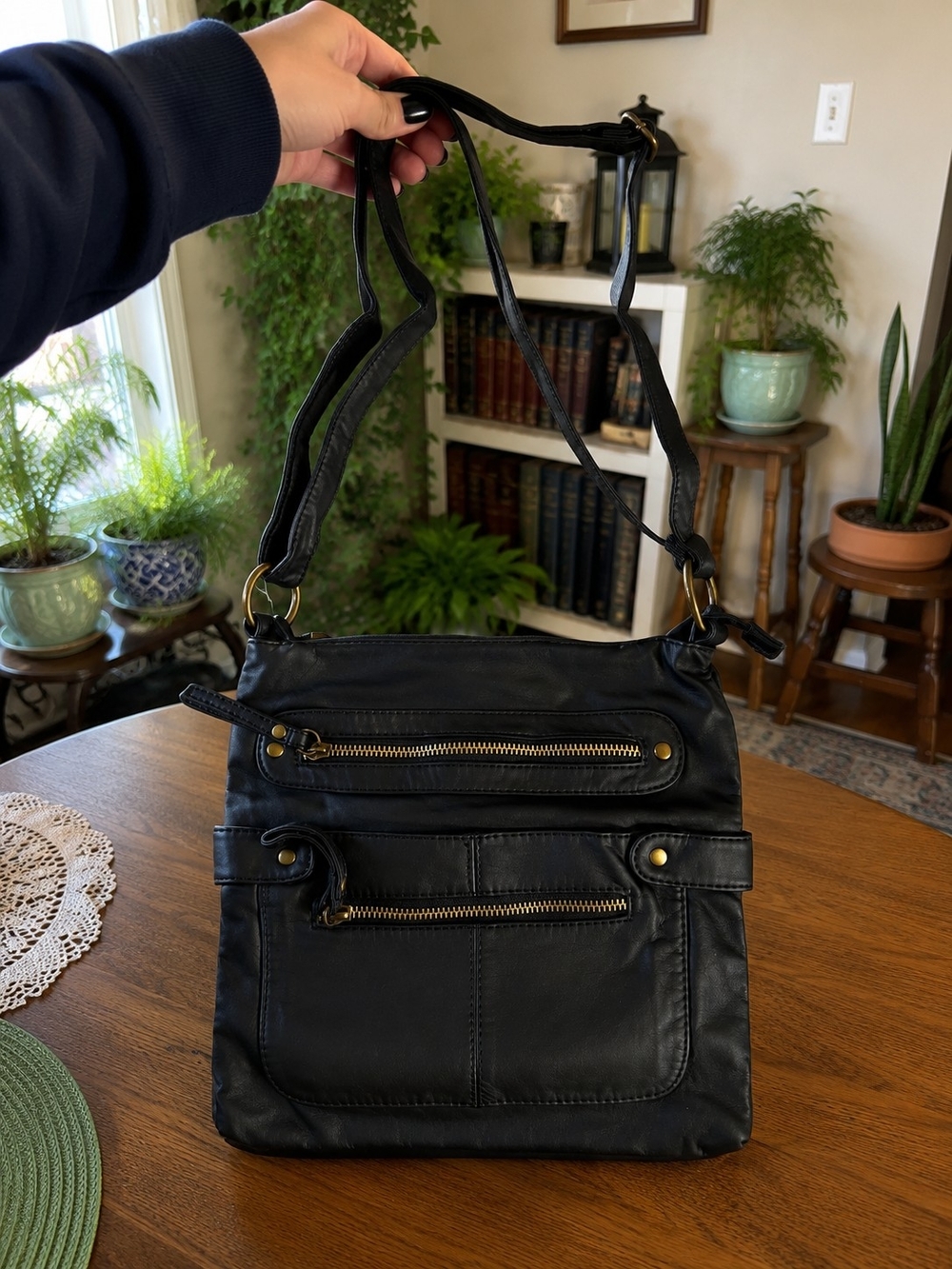 Scarleton Black Leather Shoulder Bag with Gold Hardware